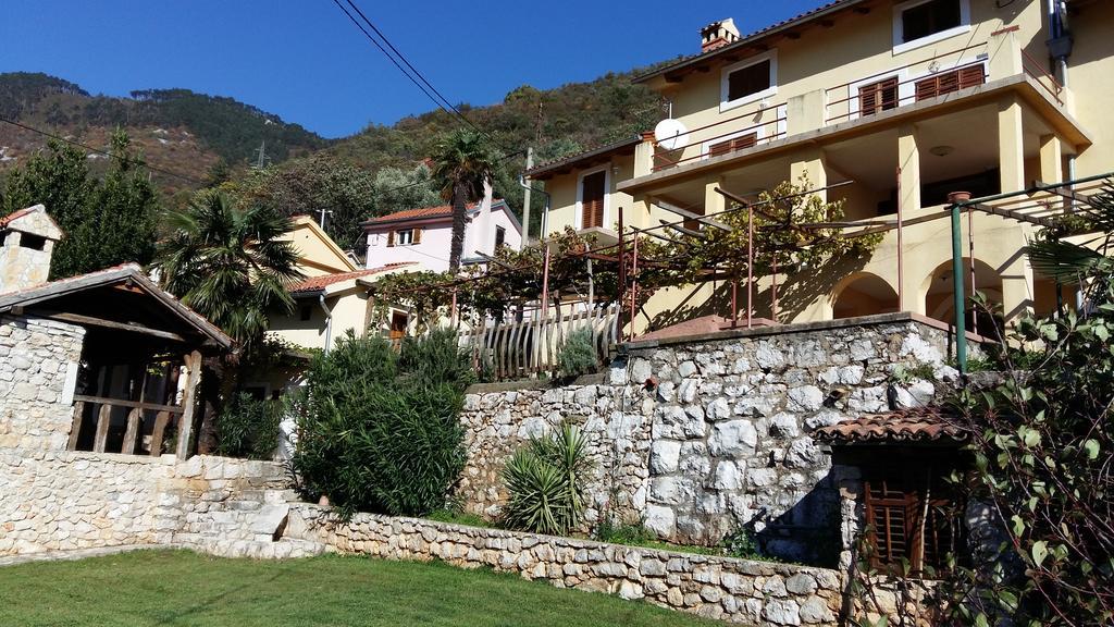 Apartments Vinetilia Mošćenička Draga Eksteriør billede